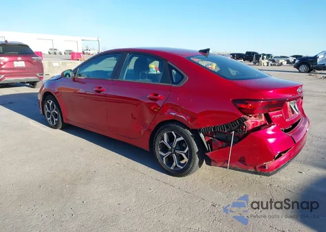 2019 Kia Forte Lxs z USA, uszkodzony, nr VIN 3KPF24AD2KE010939